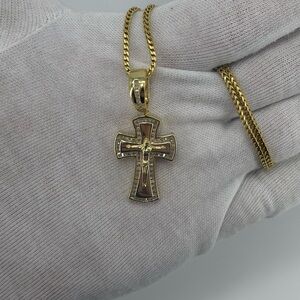 925 Sterling Silver 18K Gold Plated Crucifix Cross Pendant Baguette CZ 9g